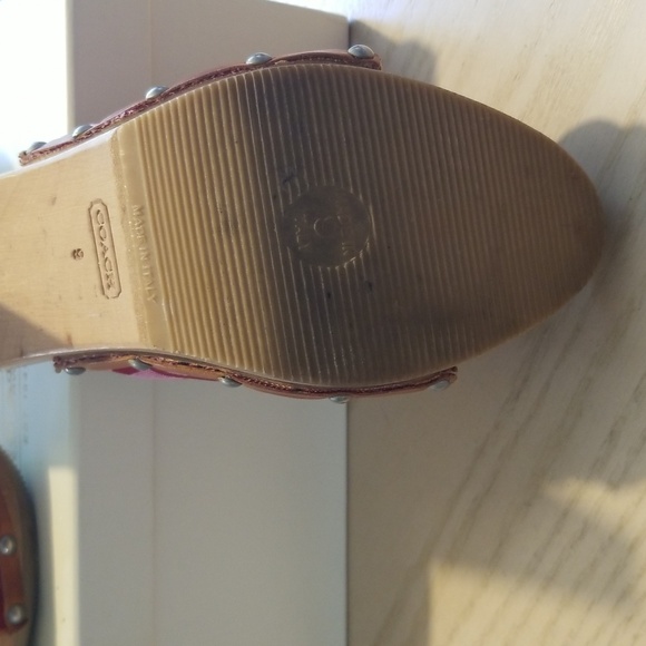 Coach sandals good condition, 3 inch heel - Picture 8 of 9